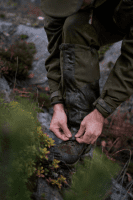 H&auml;rkila Ledge Gamaschen Shadow brown outdoor wiese