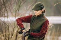 Pinewood Quick Reloader Handschuh Moosgreen/D.Brown Anwendung 3