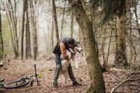 Pinewood Dog Sports 2.0 Weste Black/D.Anthracite Anwendung 3