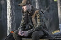 Pinewood Abisko Weste Suede Brown Anwendung 2