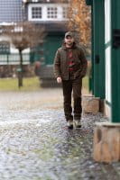 Blaser Suede Hose Maddox geragen Outfit mit Jacke