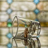 KolbergGlas Shotglas mit Geschoß Detail 1