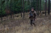 Blaser Traveller Hut Mann im Gel&auml;nde