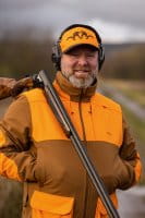 Blaser Striker Kappe M&auml;nnerkopf Kopfh&ouml;rer vorne
