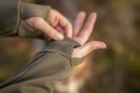 Pinewood Finnveden Hybrid Power Fleece Jacke Damen Oliv Anwendung 3