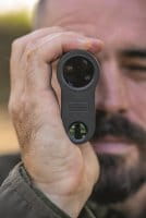 Leica Rangemaster CRF PRO Entfernungsmesser olivgr&uuml;n Anwendung 2