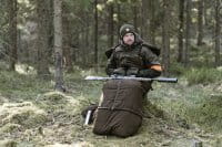 Pinewood Abisko Ansitzsack Jagd Suede Brown Anwendung 1