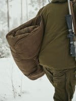 Pinewood Abisko Ansitzsack Jagd Suede Brown Anwendung 5