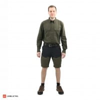 Chemise Deerhunter 8020 Reyburn Bamboo brun fonc&eacute; avec ceinture de cuir Deerhunter, short Fallen Leaf Deerhunter, et chaussures de loisir Blaser