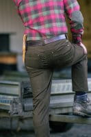 Blaser Suede Hose Maddox getragen mit G&uuml;rtel hinten