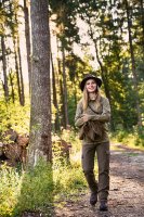 Blaser Sergia Strech Bluse Damen Olive/Grau Portrait outdoor