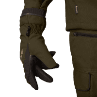H&auml;rkila Core GTX Handschuhe getragen